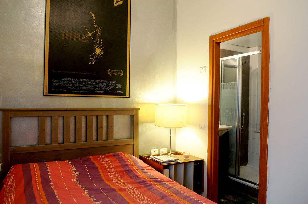 Eclectic Aparthotel Tel Aviv Buitenkant foto
